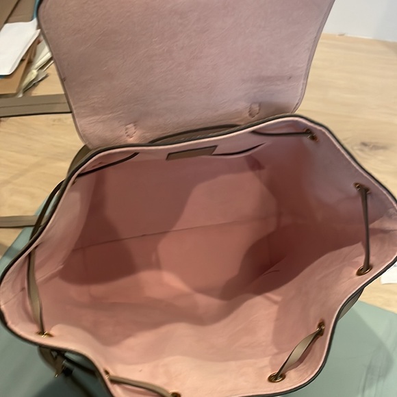 Louis Vuitton Back pack - Picture 2 of 6